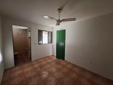 Alugar Casa / Padr&atilde;o em S&atilde;o Jos&eacute; do Rio Preto R$ 850,00 - Foto 4