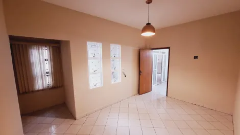 Alugar Casa / Padr&atilde;o em S&atilde;o Jos&eacute; do Rio Preto. apenas R$ 1.900,00