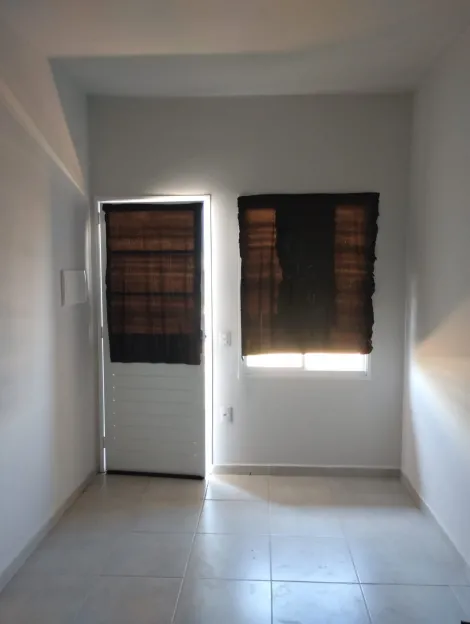 Alugar Casa / Padr&atilde;o em S&atilde;o Jos&eacute; do Rio Preto R$ 600,00 - Foto 2