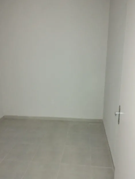 Alugar Casa / Padr&atilde;o em S&atilde;o Jos&eacute; do Rio Preto R$ 600,00 - Foto 3