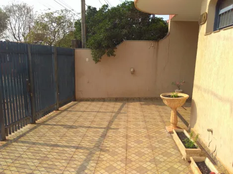 Comprar Casa / Padr&atilde;o em Barretos R$ 500.000,00 - Foto 2