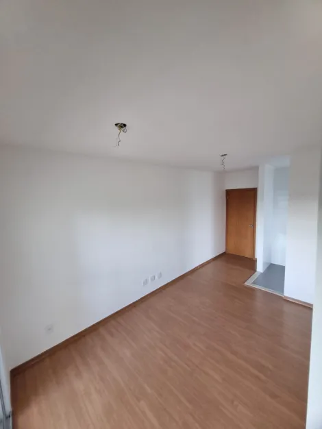 Alugar Apartamento / Padr&atilde;o em S&atilde;o Jos&eacute; do Rio Preto R$ 1.100,00 - Foto 4