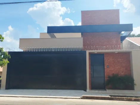 Alugar Casa / Padr&atilde;o em Bady Bassitt. apenas R$ 460.000,00
