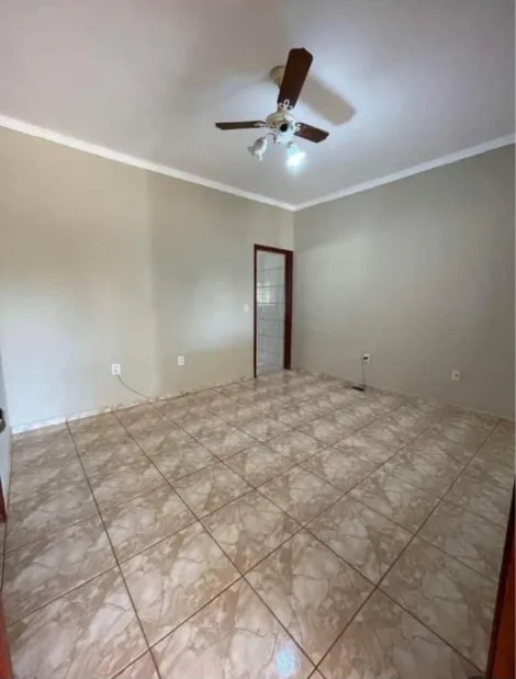 Alugar Rural / Ch&aacute;cara em Guapia&ccedil;u R$ 3.700,00 - Foto 5
