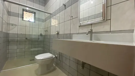 Alugar Casa / Padr&atilde;o em S&atilde;o Jos&eacute; do Rio Preto R$ 2.200,00 - Foto 8