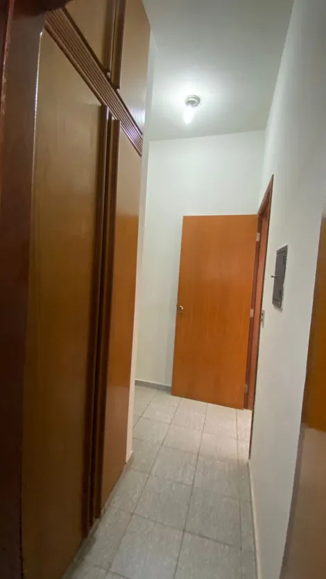 Alugar Casa / Padr&atilde;o em S&atilde;o Jos&eacute; do Rio Preto R$ 2.200,00 - Foto 9