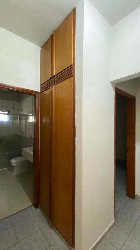Alugar Casa / Padr&atilde;o em S&atilde;o Jos&eacute; do Rio Preto R$ 2.200,00 - Foto 10