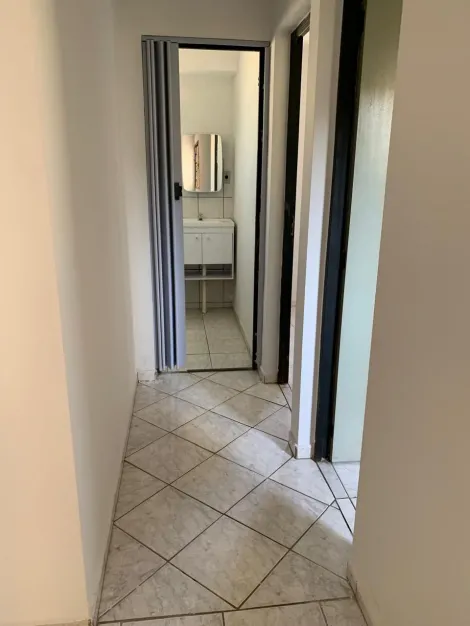 Alugar Apartamento / Padr&atilde;o em S&atilde;o Jos&eacute; do Rio Preto R$ 950,00 - Foto 11