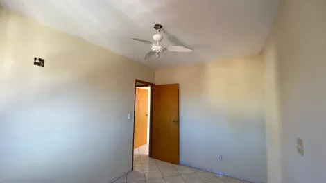 Alugar Apartamento / Padr&atilde;o em S&atilde;o Jos&eacute; do Rio Preto R$ 850,00 - Foto 5
