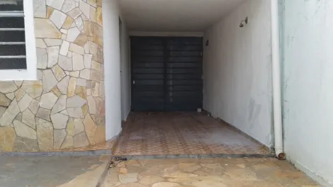 Alugar Casa / Padr&atilde;o em S&atilde;o Jos&eacute; do Rio Preto. apenas R$ 250.000,00