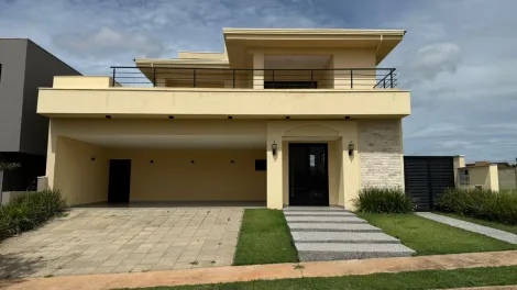 Casa / Condom&iacute;nio em S&atilde;o Jos&eacute; do Rio Preto 