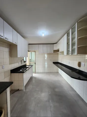Alugar Apartamento / Padr&atilde;o em S&atilde;o Jos&eacute; do Rio Preto R$ 1.300,00 - Foto 3