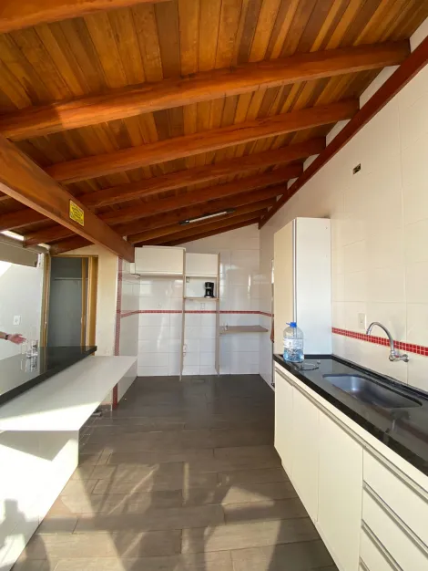 Alugar Apartamento / Cobertura em S&atilde;o Jos&eacute; do Rio Preto. apenas R$ 2.170,00