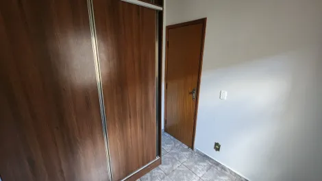 Alugar Casa / Padr&atilde;o em S&atilde;o Jos&eacute; do Rio Preto R$ 2.000,00 - Foto 12