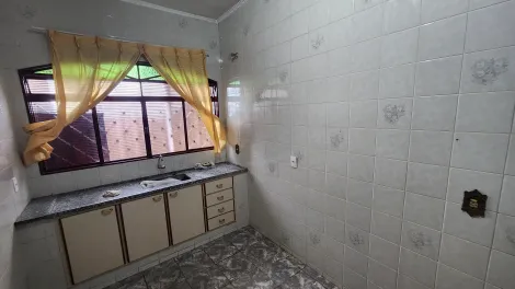 Alugar Casa / Padr&atilde;o em S&atilde;o Jos&eacute; do Rio Preto R$ 2.000,00 - Foto 4