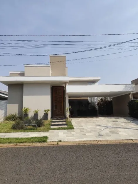 Casa / Condom&iacute;nio em S&atilde;o Jos&eacute; do Rio Preto 