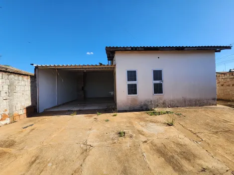 Alugar Casa / Padr&atilde;o em S&atilde;o Jos&eacute; do Rio Preto. apenas R$ 800,00