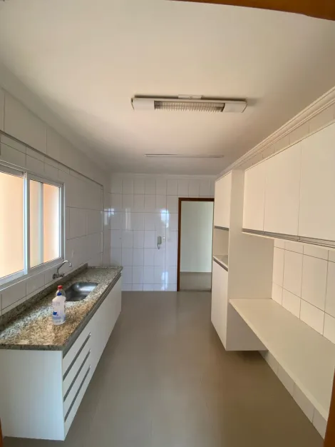 Alugar Apartamento / Padr&atilde;o em S&atilde;o Jos&eacute; do Rio Preto R$ 1.900,00 - Foto 3