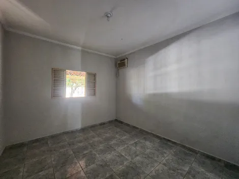 Alugar Casa / Padr&atilde;o em S&atilde;o Jos&eacute; do Rio Preto R$ 1.300,00 - Foto 4