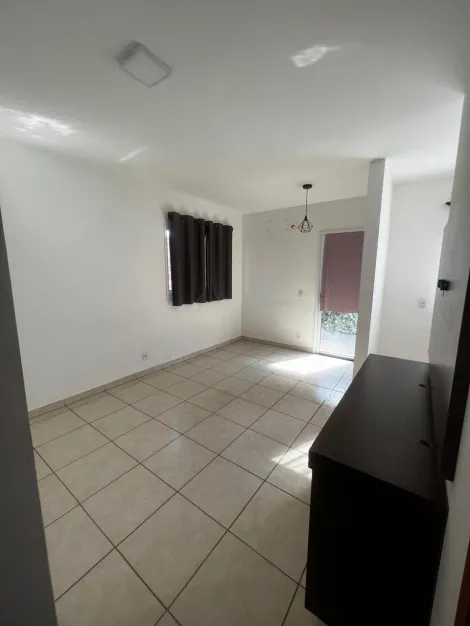 Alugar Casa / Padr&atilde;o em Bady Bassitt R$ 900,00 - Foto 4