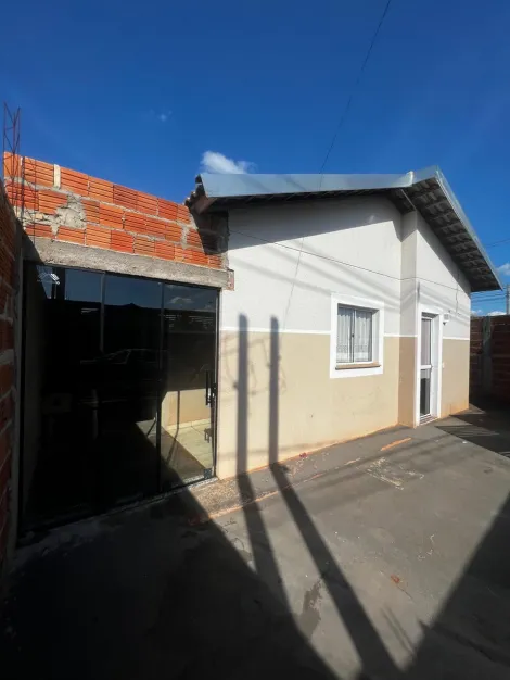 Alugar Casa / Padr&atilde;o em Bady Bassitt R$ 900,00 - Foto 5