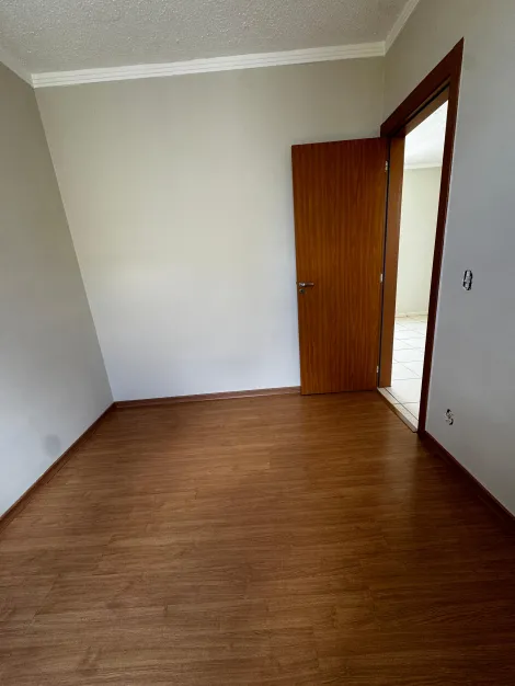 Alugar Apartamento / Padr&atilde;o em S&atilde;o Jos&eacute; do Rio Preto R$ 1.100,00 - Foto 10