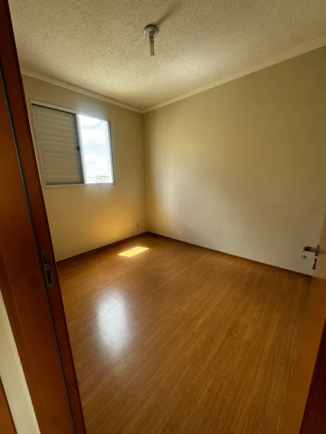 Alugar Apartamento / Padr&atilde;o em S&atilde;o Jos&eacute; do Rio Preto R$ 1.100,00 - Foto 11