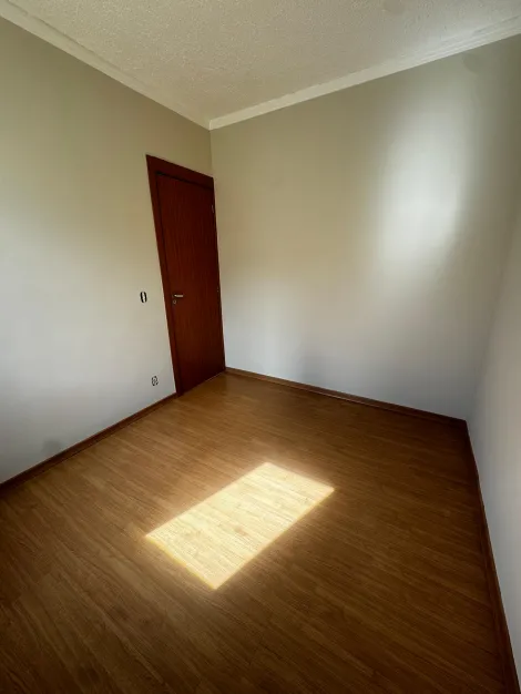 Alugar Apartamento / Padr&atilde;o em S&atilde;o Jos&eacute; do Rio Preto R$ 1.100,00 - Foto 14