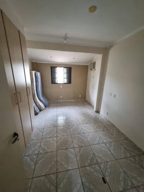 Alugar Casa / Padr&atilde;o em S&atilde;o Jos&eacute; do Rio Preto R$ 3.900,00 - Foto 14