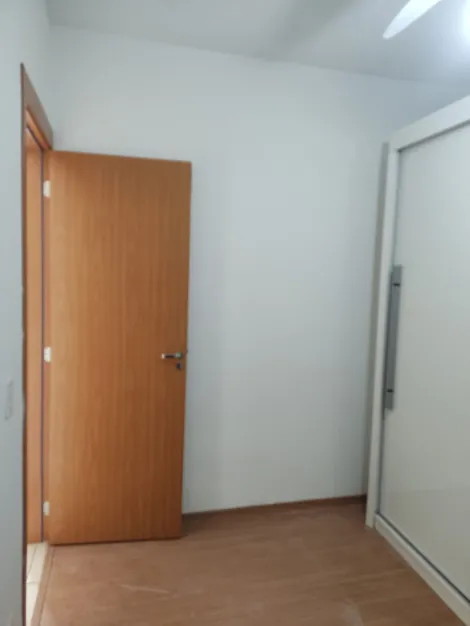 Alugar Apartamento / Padr&atilde;o em S&atilde;o Jos&eacute; do Rio Preto R$ 1.000,00 - Foto 13