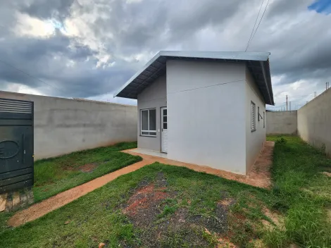Alugar Casa / Padr&atilde;o em Bady Bassitt. apenas R$ 1.000,00