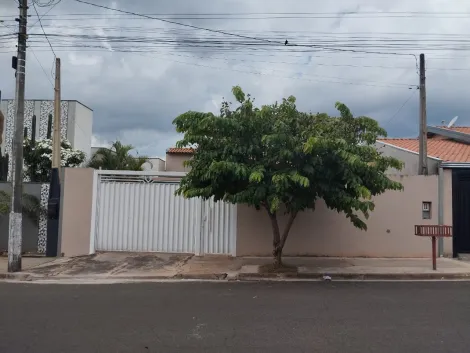 Alugar Casa / Padr&atilde;o em CEDRAL. apenas R$ 350.000,00