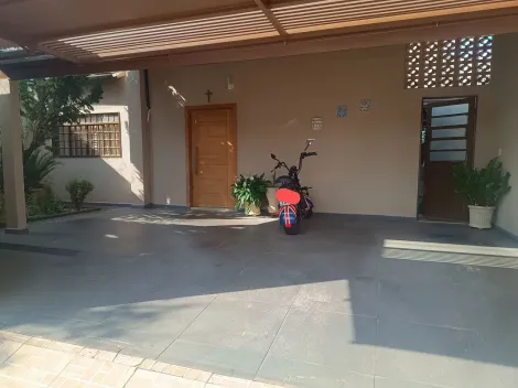 Alugar Casa / Padr&atilde;o em S&atilde;o Jos&eacute; do Rio Preto. apenas R$ 420.000,00
