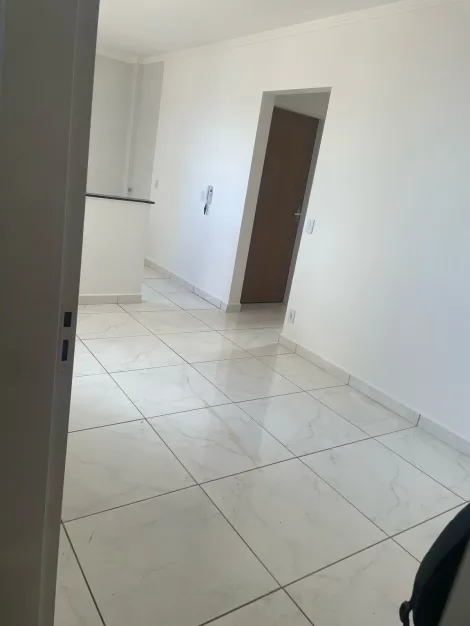 Alugar Apartamento / Padr&atilde;o em S&atilde;o Jos&eacute; do Rio Preto R$ 700,00 - Foto 3