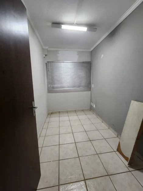 Comprar Comercial / Pr&eacute;dio Inteiro em S&atilde;o Jos&eacute; do Rio Preto R$ 940.000,00 - Foto 18