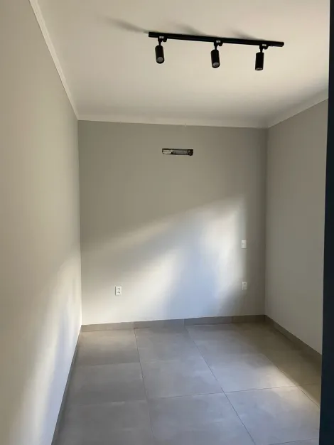 Alugar Casa / Padr&atilde;o em Bady Bassitt R$ 1.500,00 - Foto 3