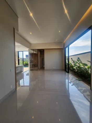Casa / Condom&iacute;nio em Mirassol 