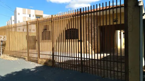 Alugar Casa / Padr&atilde;o em S&atilde;o Jos&eacute; do Rio Preto. apenas R$ 360.000,00