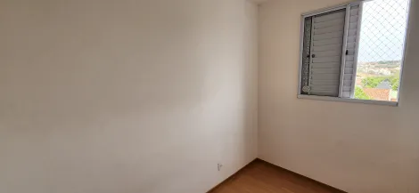Alugar Apartamento / Padr&atilde;o em S&atilde;o Jos&eacute; do Rio Preto R$ 700,00 - Foto 2