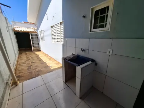 Alugar Casa / Padr&atilde;o em S&atilde;o Jos&eacute; do Rio Preto R$ 1.800,00 - Foto 12