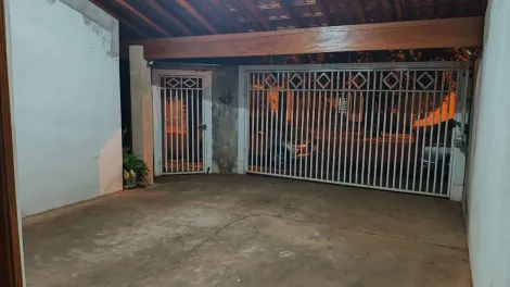 Comprar Casa / Padr&atilde;o em Mirassol R$ 340.000,00 - Foto 2