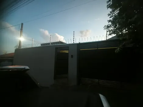 Alugar Casa / Padr&atilde;o em S&atilde;o Jos&eacute; do Rio Preto. apenas R$ 380.000,00