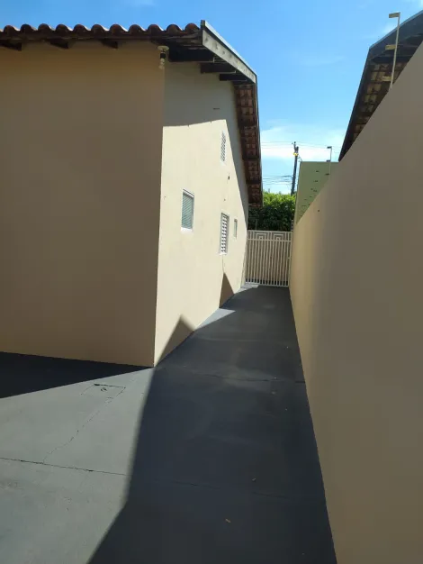 Alugar Casa / Padr&atilde;o em S&atilde;o Jos&eacute; do Rio Preto R$ 1.900,00 - Foto 22
