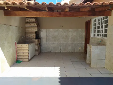 Alugar Casa / Padr&atilde;o em S&atilde;o Jos&eacute; do Rio Preto. apenas R$ 1.900,00