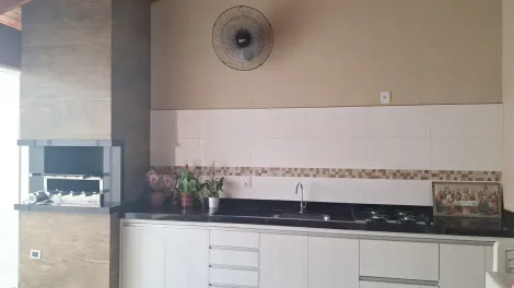 Comprar Casa / Padr&atilde;o em S&atilde;o Jos&eacute; do Rio Preto R$ 380.000,00 - Foto 4