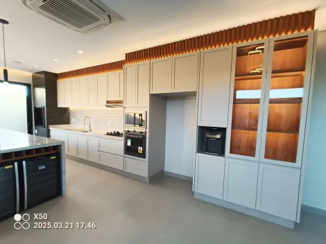 Alugar Casa / Condom&iacute;nio em S&atilde;o Jos&eacute; do Rio Preto. apenas R$ 1.550.000,00