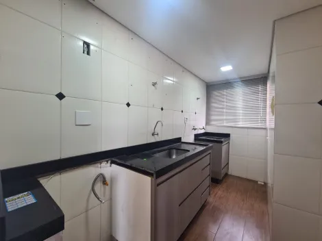 Alugar Apartamento / Padr&atilde;o em S&atilde;o Jos&eacute; do Rio Preto R$ 800,00 - Foto 4