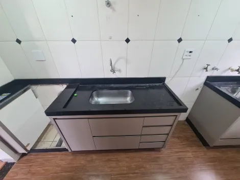 Alugar Apartamento / Padr&atilde;o em S&atilde;o Jos&eacute; do Rio Preto R$ 800,00 - Foto 9