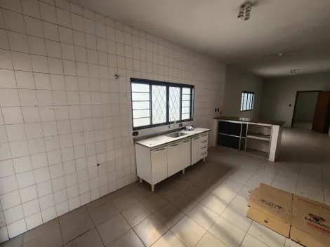 Alugar Casa / Padr&atilde;o em S&atilde;o Jos&eacute; do Rio Preto R$ 2.500,00 - Foto 4