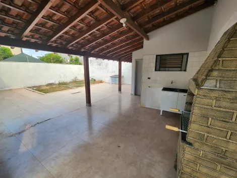 Alugar Casa / Padr&atilde;o em S&atilde;o Jos&eacute; do Rio Preto R$ 2.500,00 - Foto 13